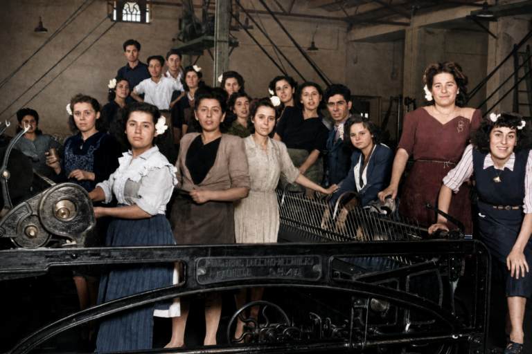 1943 mujeres en un taller a lliria